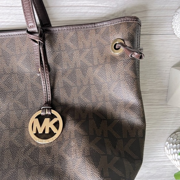 MICHAEL KORS jet set reversible brown logo snake print tote - Picture 4 of 16